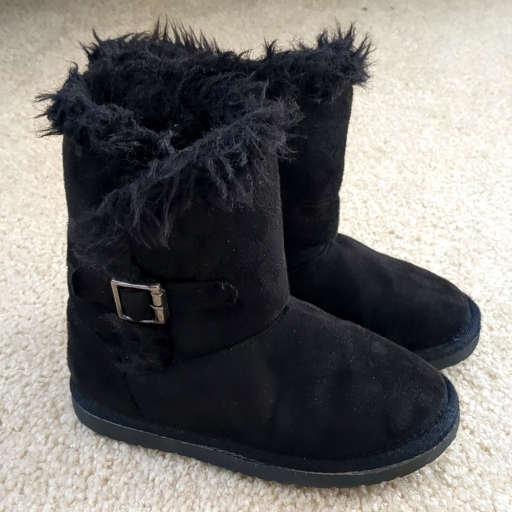 Girls Buckle Faux Fur Chalet Boots - Black